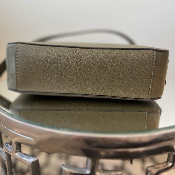 NWT Nine West mini crossbody purse in this olive color is great for any occasion - Picture 9 of 9